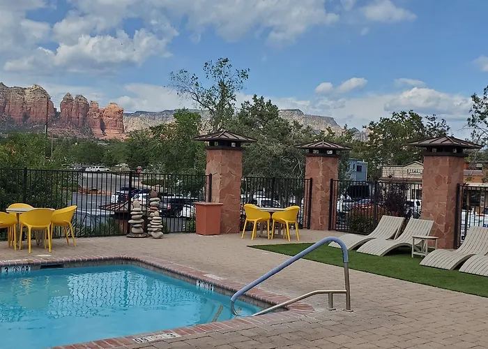 Aiden By Western Hotel 4*